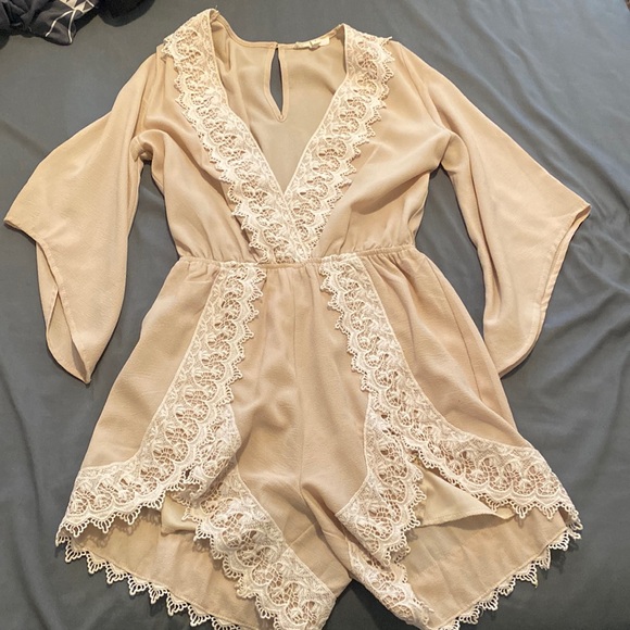 ILLA ILLA Pants - Cream Lace Lined Romper